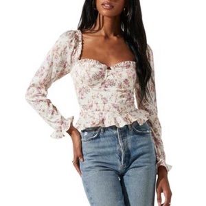 BRAND NEW TAGS ON ASTR the Label long sleeve sweetheart cinch bust floral top